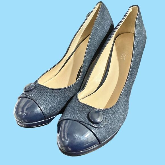 Nine West Blue Heels with Button Detail - Picture 1 of 7